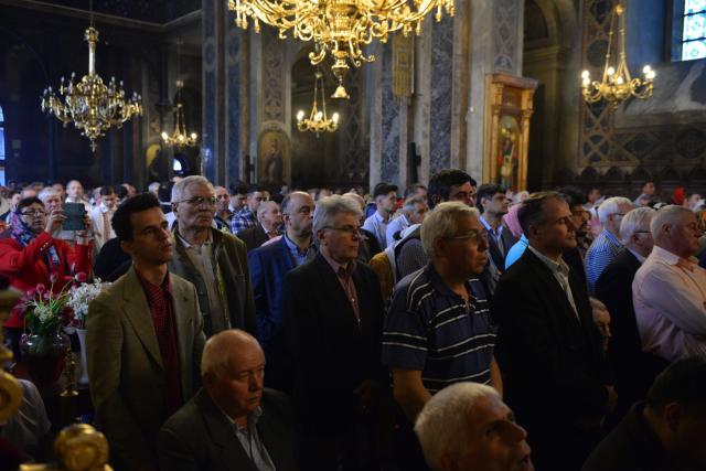 IPS Teofan a slujit în Duminica vindecării slăbănogului la Catedrala Mitropolitană din Iași