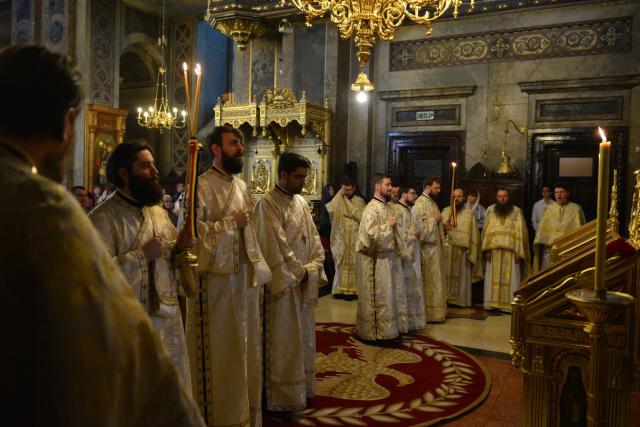 IPS Teofan a slujit în Duminica vindecării slăbănogului la Catedrala Mitropolitană din Iași