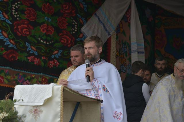 IPS Teofan la Parohia Drăgănești: „Va veni vremea când adevărații închinători se vor închina Tătălui iar aceasta este vremea Bisericii, a creștinilor”