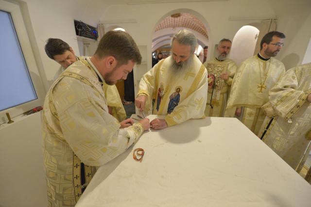 Paraclisul „Sfânta Treime” al Spitalului Providența a fost târnosit