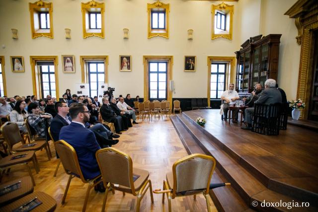 La Iaşi a început Simpozionul „Stăniloae“