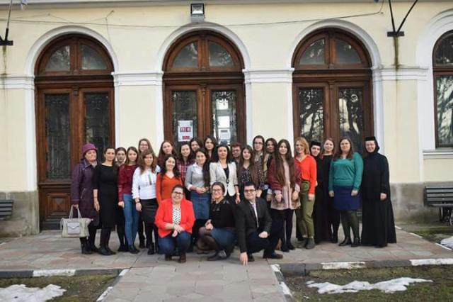 De ce să alegi Specializarea Teologie Ortodoxă Asistență Socială (TOAS) din cadrul Facultății de Teologie Ortodoxă din Iași?