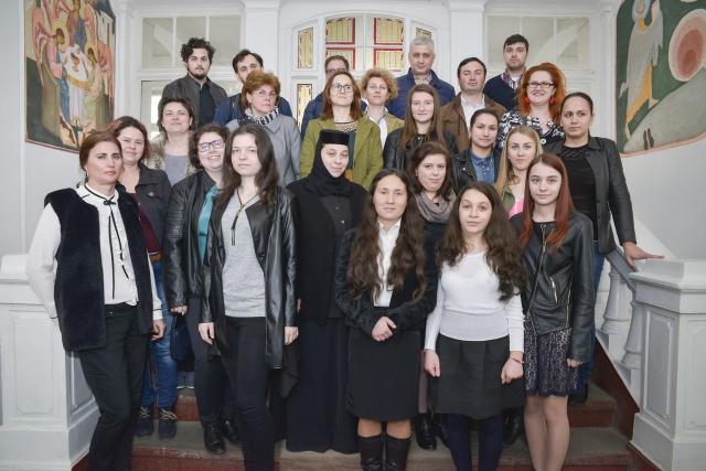 De ce să alegi Specializarea Teologie Ortodoxă Asistență Socială (TOAS) din cadrul Facultății de Teologie Ortodoxă din Iași?