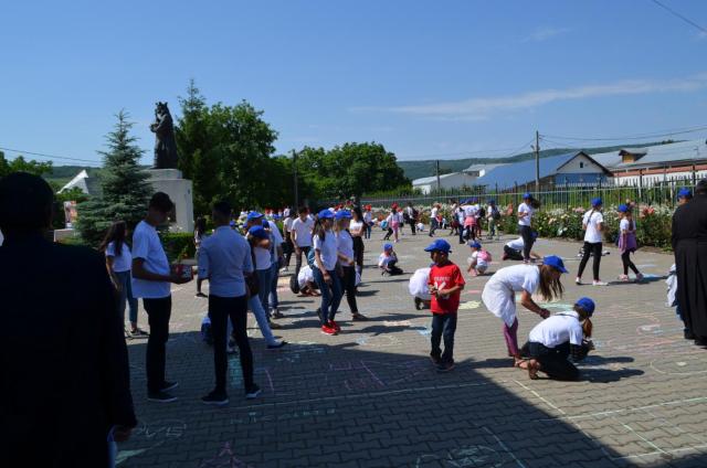 Preasfințitul Ignatie: „Noi îi iubim pe copii pentru ceea ce sunt, nu pentru ceea ce au” (galerie foto)