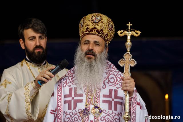 Hramul Catedralei Episcopale din Huși: 4 ierarhi au săvârșit Sfânta Liturghie