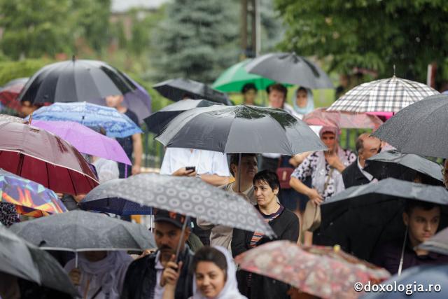 Hramul Catedralei Episcopale din Huși: 4 ierarhi au săvârșit Sfânta Liturghie