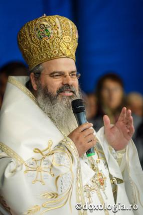 Hramul Catedralei Episcopale din Huși: 4 ierarhi au săvârșit Sfânta Liturghie