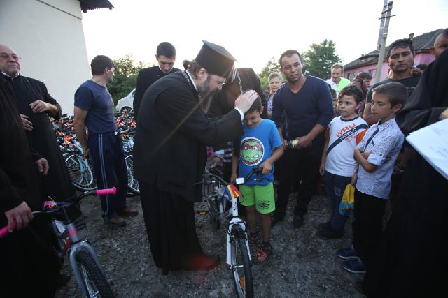 PS Macarie, la Copșa Mică: „Oferim 100 de biciclete copiilor sărmani pentru cei 100 de ani de Românie”