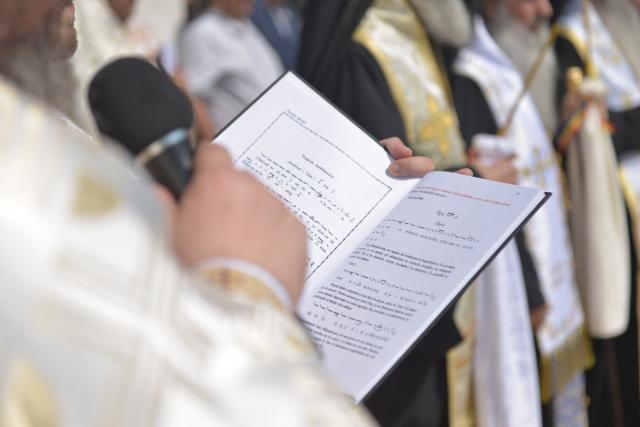 Părintele mărturisitor Mina Dobzeu a primit „sărutarea cea mai de pe urmă“