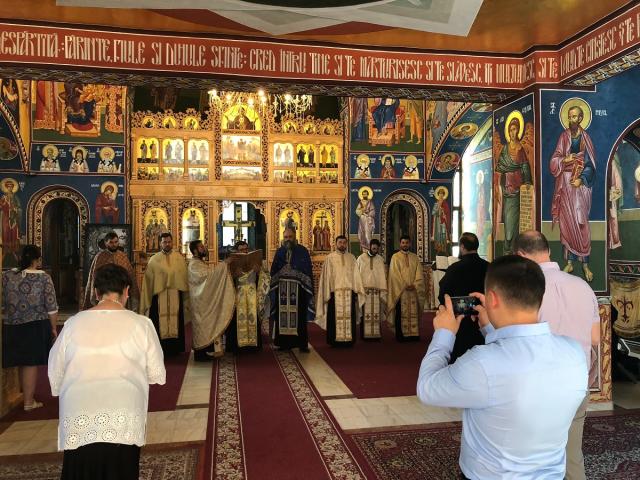Întâlnirea de zece ani a elevilor Seminarului Teologic „Sfântul Ierarh Vasile cel Mare” din Iași