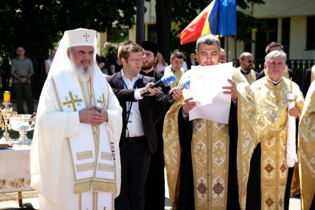 Părintele Patriarh Daniel a sfinţit piatra de temelie pentru o biserică din cadrul Ministerului Apărării Naţionale