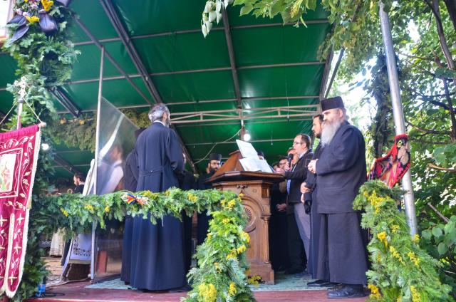 Hramul cel mare al Sucevei: „A-l iubi pe celălalt este o purtare de cruce continuă”