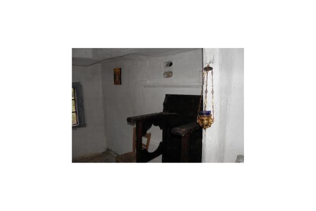 strană în chilia Cinstitei Cruci a Sfântului Paisie Aghioritul