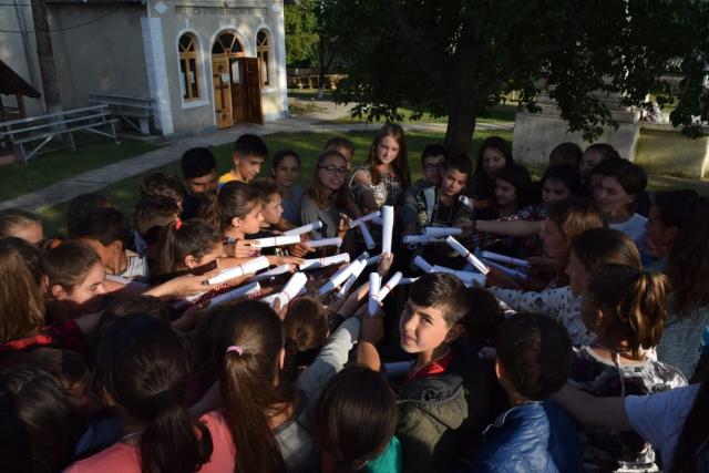 „Tabăra din pridvorul satului”, la Tătăruși