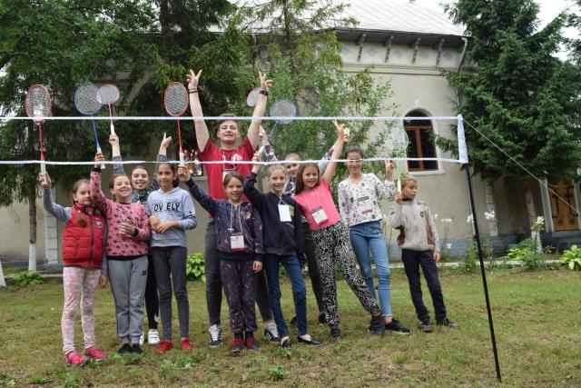„Tabăra din pridvorul satului”, la Tătăruși
