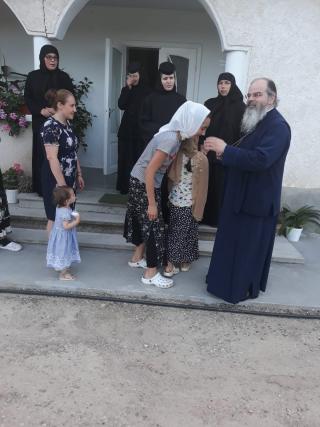 Prima biserică din Episcopia Hușilor cu hramul „Cinstirea Sfintei Icoane a Maicii Domnului Prodromița”