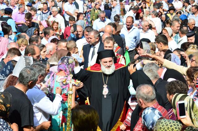 Biserica Parohiei Ciobănuş-Straja, sfinţită de doi ierarhi