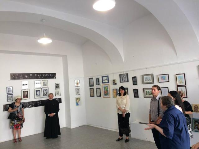 „Iluminări din Nevăzut” - expoziţie a studenţilor teologi ieşeni la Galeriile de Artă „Nicolae Tonitza”