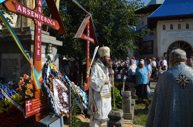 Slujbă arhierească la Mănăstirea Bogdăneşti: „Dacă Îl iubești pe Domnul, atunci asculți de El”