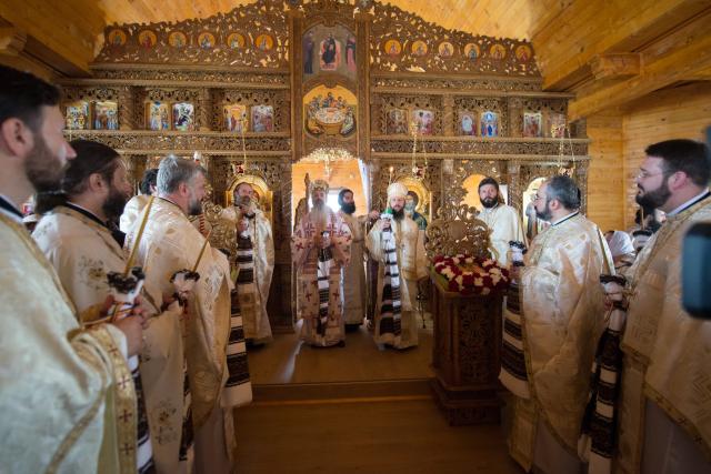 Sfințire de biserică la Dancaș: „Ce ne dă Dumnezeu în Sfânta Biserică? Ne dă iertare de păcate”