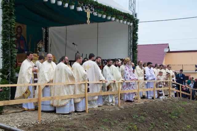Sfințire de biserică la Dancaș: „Ce ne dă Dumnezeu în Sfânta Biserică? Ne dă iertare de păcate”