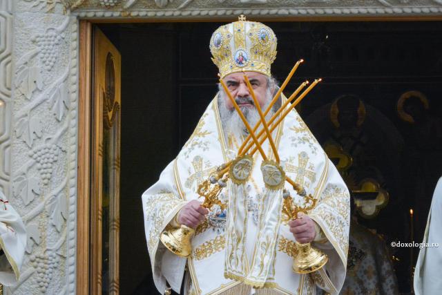 Preafericitul Părinte Patriarh Daniel a împlinit 67 de ani