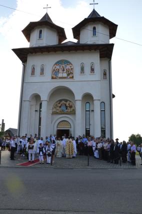 A fost sfinţită pictura bisericii din Botoşana