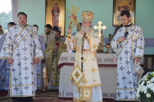 A fost sfinţită pictura bisericii din Botoşana
