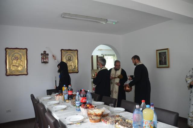 PS Damaschin: „Dumnezeu ne ştie viaţa noastră cu bunele şi cu mai puţin bunele ei”