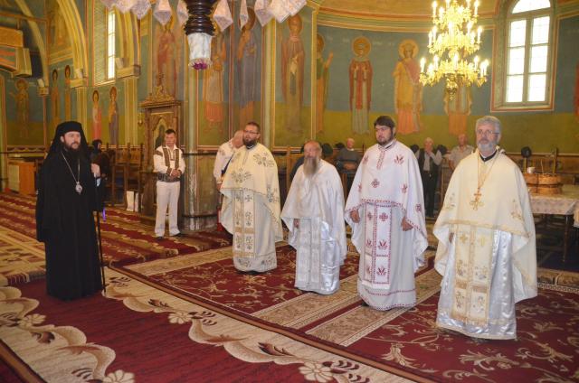 PS Damaschin: „Dumnezeu ne ştie viaţa noastră cu bunele şi cu mai puţin bunele ei”