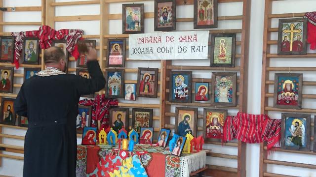 „Micul Apostol”, tabără de iconografie pe sticlă