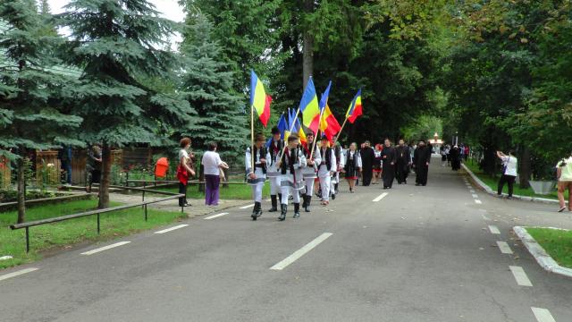 Preasfințitul Damaschin, către tinerii Taberei de la Putna: „Nu intrați în șuvoiul nedreptății, al imposturii, al fățărniciei”