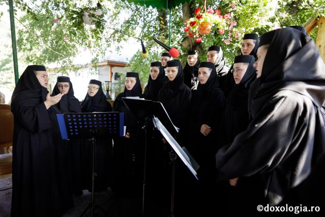 „Atât Sfinții Brâncoveni, cât și Sfântul Iosif de la Văratec, au fost definiți prin lepădarea de sine și starea de jertfă”