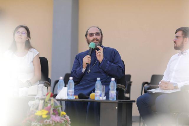 (Video)  Unitate, libertate și responsabilitate în viața tinerilor – Tânărul între esență și aparență – părintele Constantin Necula, ITO Vaslui, 25 august 2018
