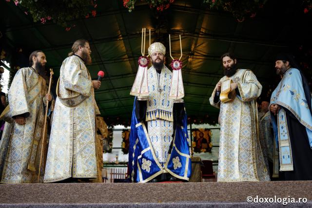 (Foto) Priveghere la Văratec în cinstea Sfântului Pelerin - Moș Gheorghe Lazăr