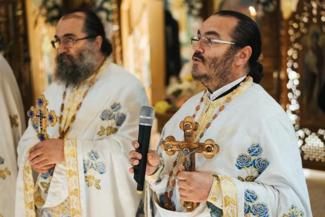 Hram la Mănăstirea Piatra Sfântă-Tărâţa