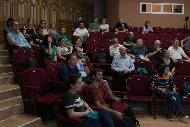 Artistul fotograf Andrei Baciu a vernisat la Iaşi două expoziţii