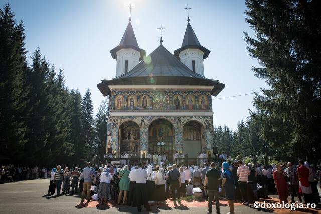 (Video) Au început Sărbătorile închinate Sfinților Nemțeni