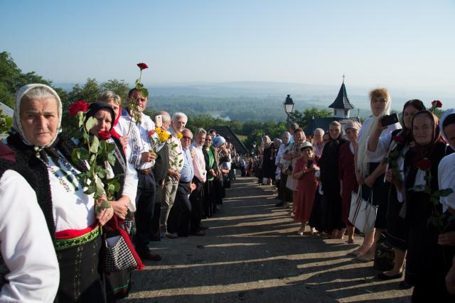 Sfințire de schit la Horodiștea-Botoșani: „Lumea are nevoie de sfinţi pentru ca umanitatea să fie sănătoasă”