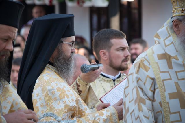 Sfințire de schit la Horodiștea-Botoșani: „Lumea are nevoie de sfinţi pentru ca umanitatea să fie sănătoasă”