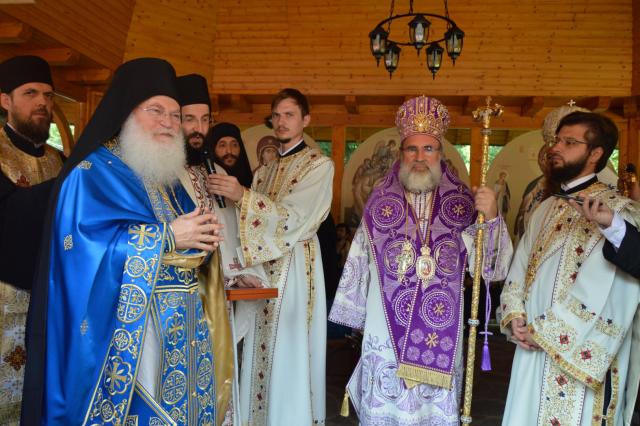 Icoana Maicii Domnului-Altărița, la Mănăstirea Diaconești