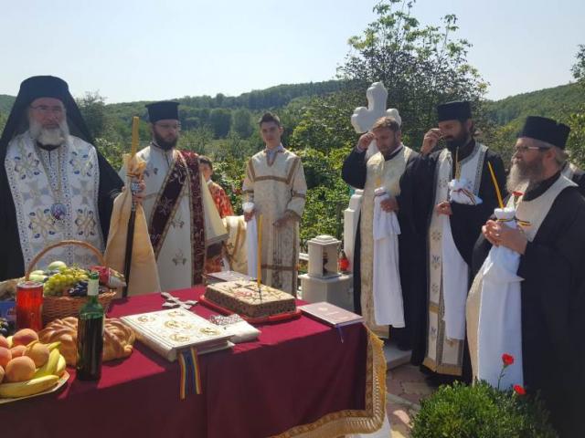 Mari duhovnici pomeniți la Mănăstirea Pogleț