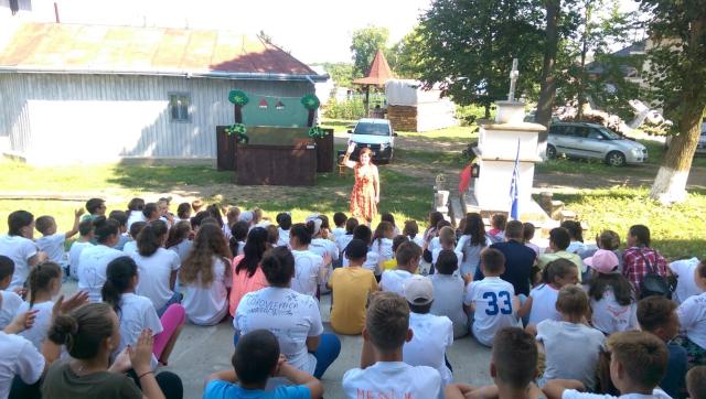 Tabăra „Vara pe uliță”, organizată de Primăria Răuseni împreună cu parohiile Doina și Rediu