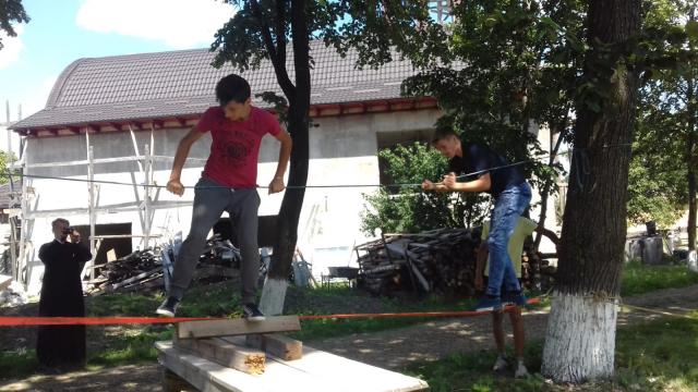 Tabăra „Vara pe uliță”, organizată de Primăria Răuseni împreună cu parohiile Doina și Rediu