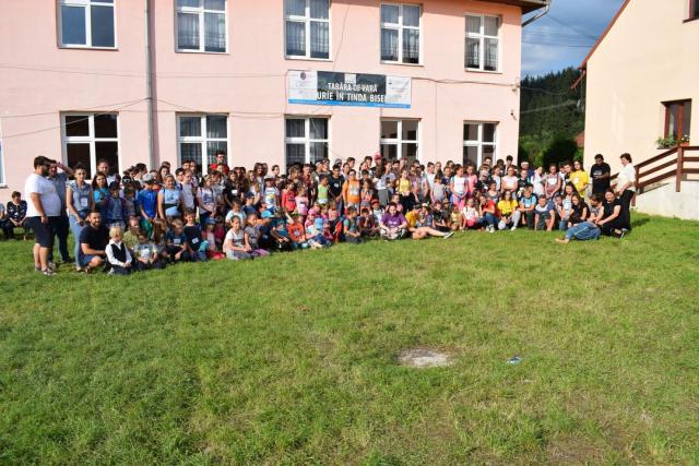 Zâmbet și credință în Tabăra „Bucurie în tinda Bisericii” – Tulgheș, Harghita
