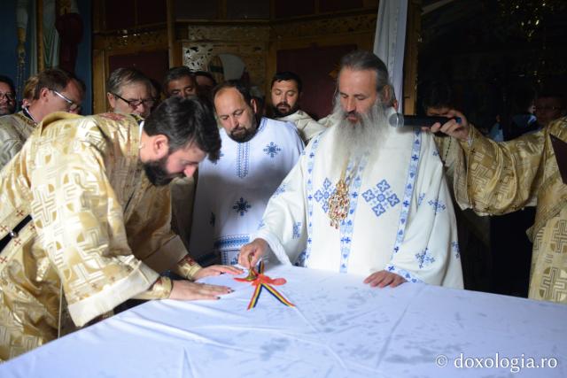 Biserica „Sfântul Ierarh Nicolae” din Munteni, jud. Iași, a fost sfințită