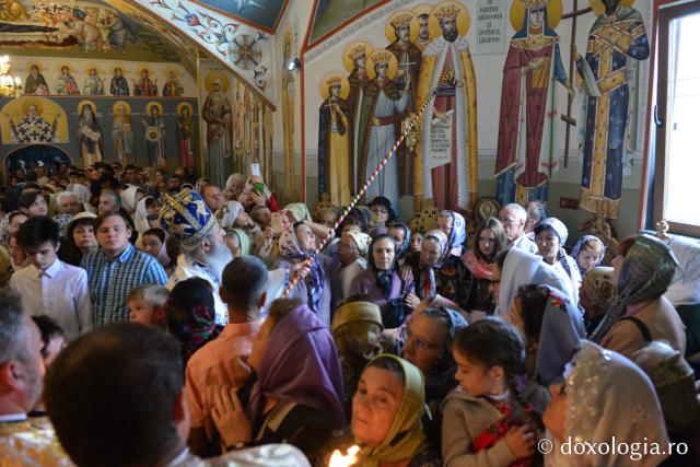 Biserica „Sfântul Ierarh Nicolae” din Munteni, jud. Iași, a fost sfințită