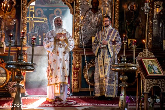 Sfântă Liturghie Arhierească pentru voluntarii ITOM 2018