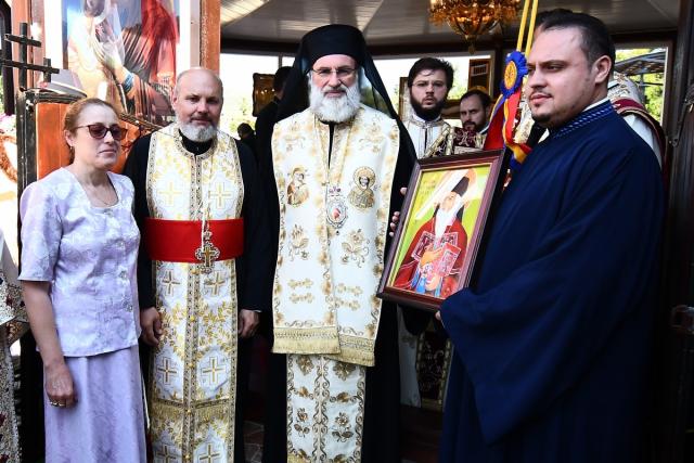 Biserica pompierilor din Moineşti, resfinţită de IPS Ioachim