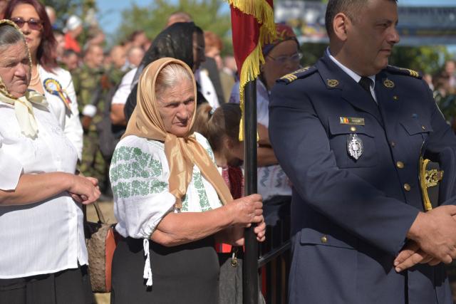 Ceremonie religioasă și militară la Cimitirul Militar Maxut: „Românul adevărat este chemat să-și apere valorile legate de neam și de familie”